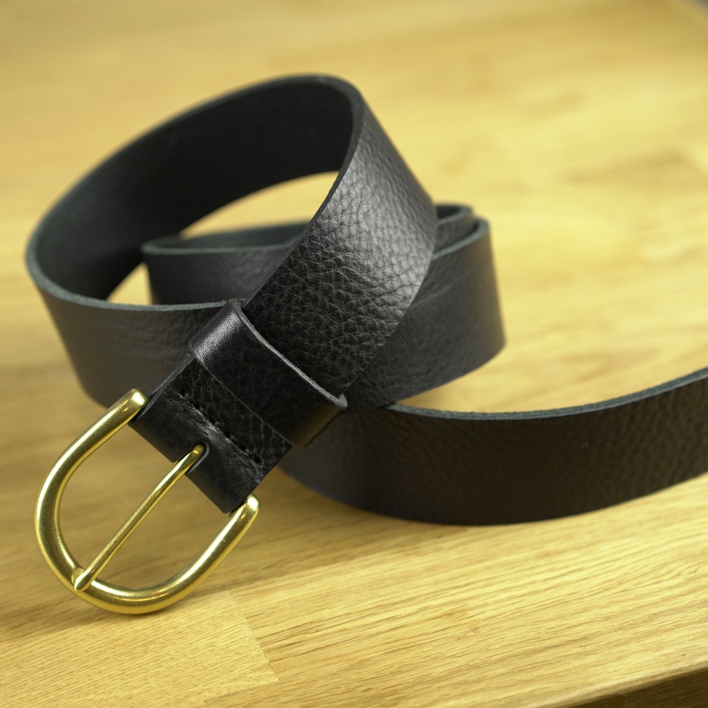 Deutscher Premium Veg Tan Gürtel Schwarz – Handgefertigt, massives Messing, 3,8 cm, 5 Jahre Garantie