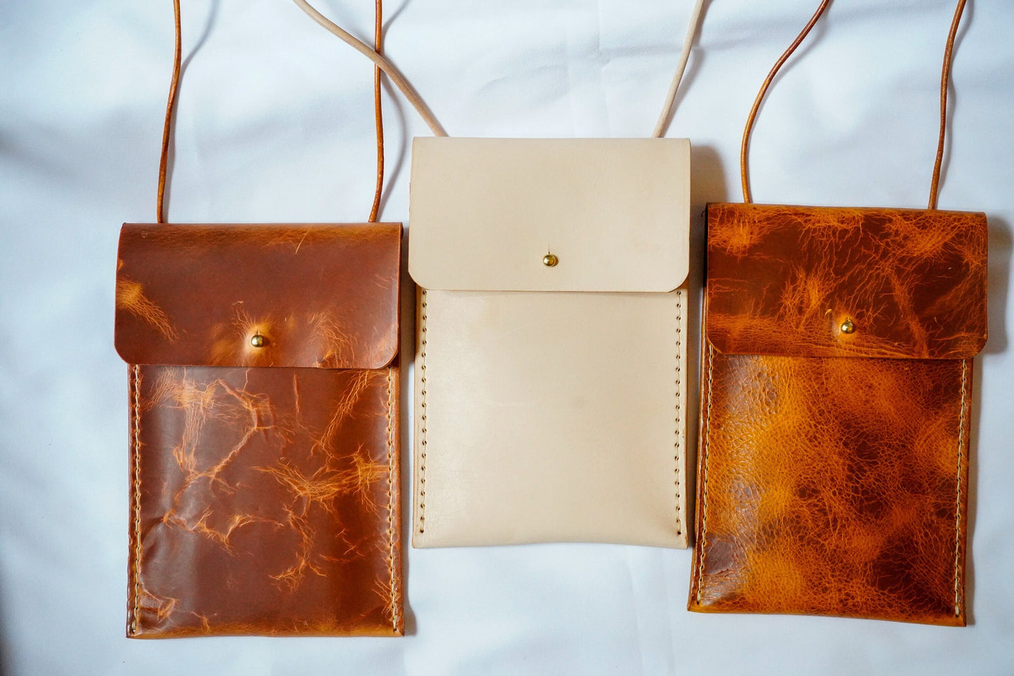 Leder Handytasche Crossbody – Universalpassend für alle Smartphones