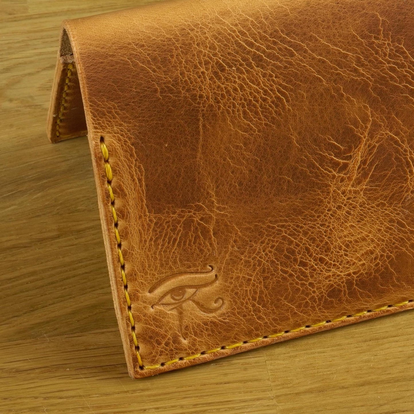 All-in-One-Lederetui: Passhülle, Feldnotizen-Cover & Brieftasche | Handmade Geschenkidee für den Sohn