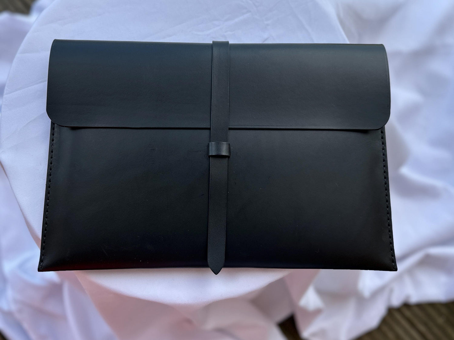 MacBook Lederhülle Notebook Hülle mit Klappe Laptop Sleeve minimalistische MacBook Hülle | 13", 14", 15", 16" Notebook 17 Schwarz