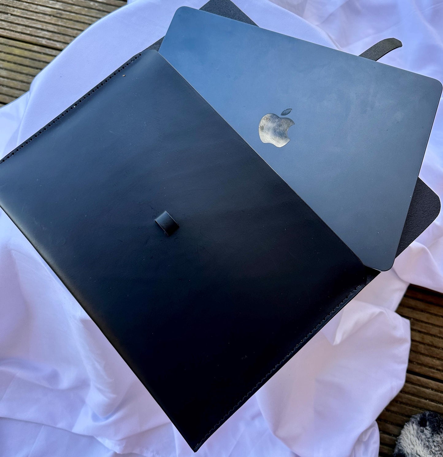 MacBook Lederhülle Notebook Hülle mit Klappe Laptop Sleeve minimalistische MacBook Hülle | 13", 14", 15", 16" Notebook 17 Schwarz