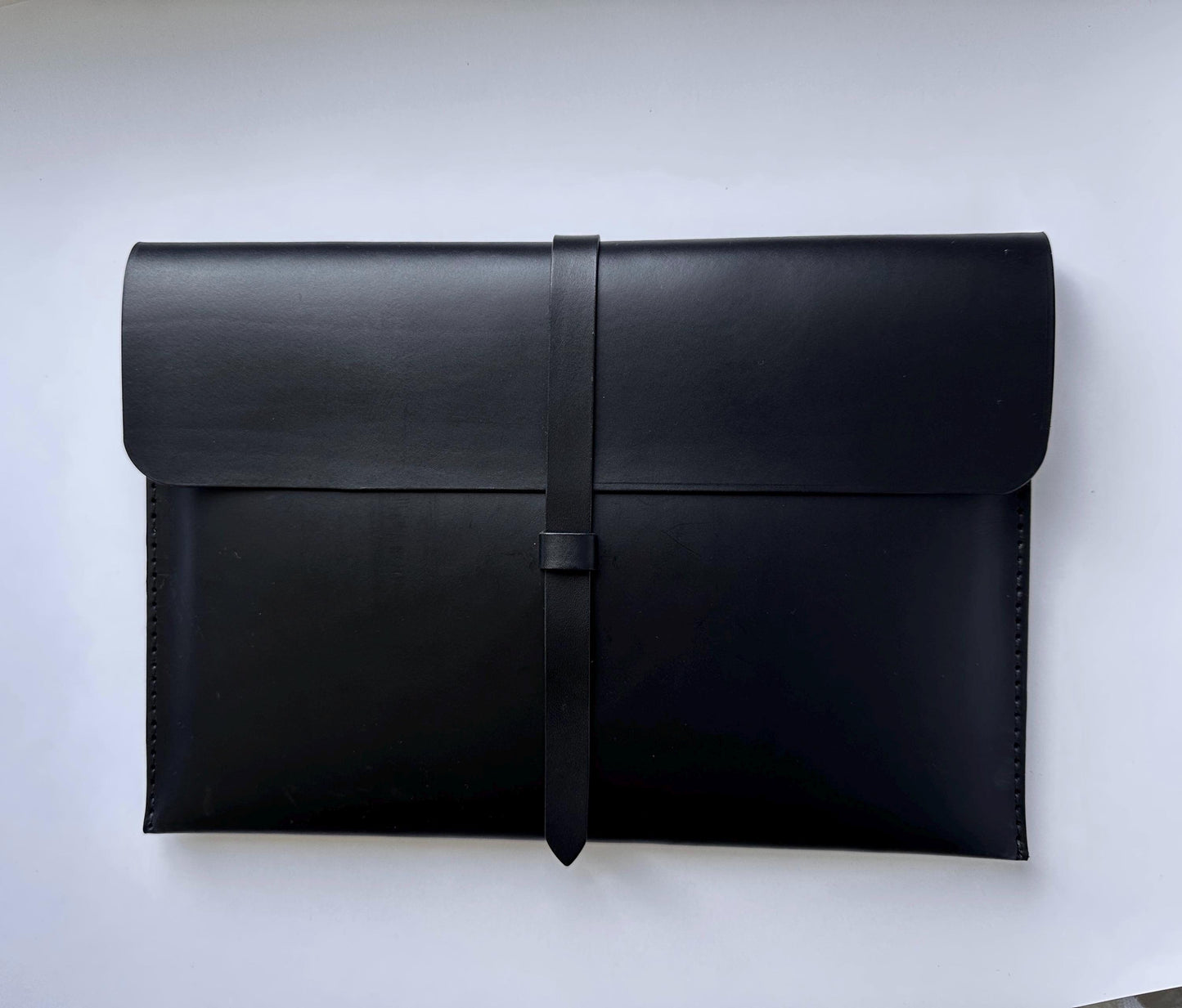 MacBook Lederhülle Notebook Hülle mit Klappe Laptop Sleeve minimalistische MacBook Hülle | 13", 14", 15", 16" Notebook 17 Schwarz
