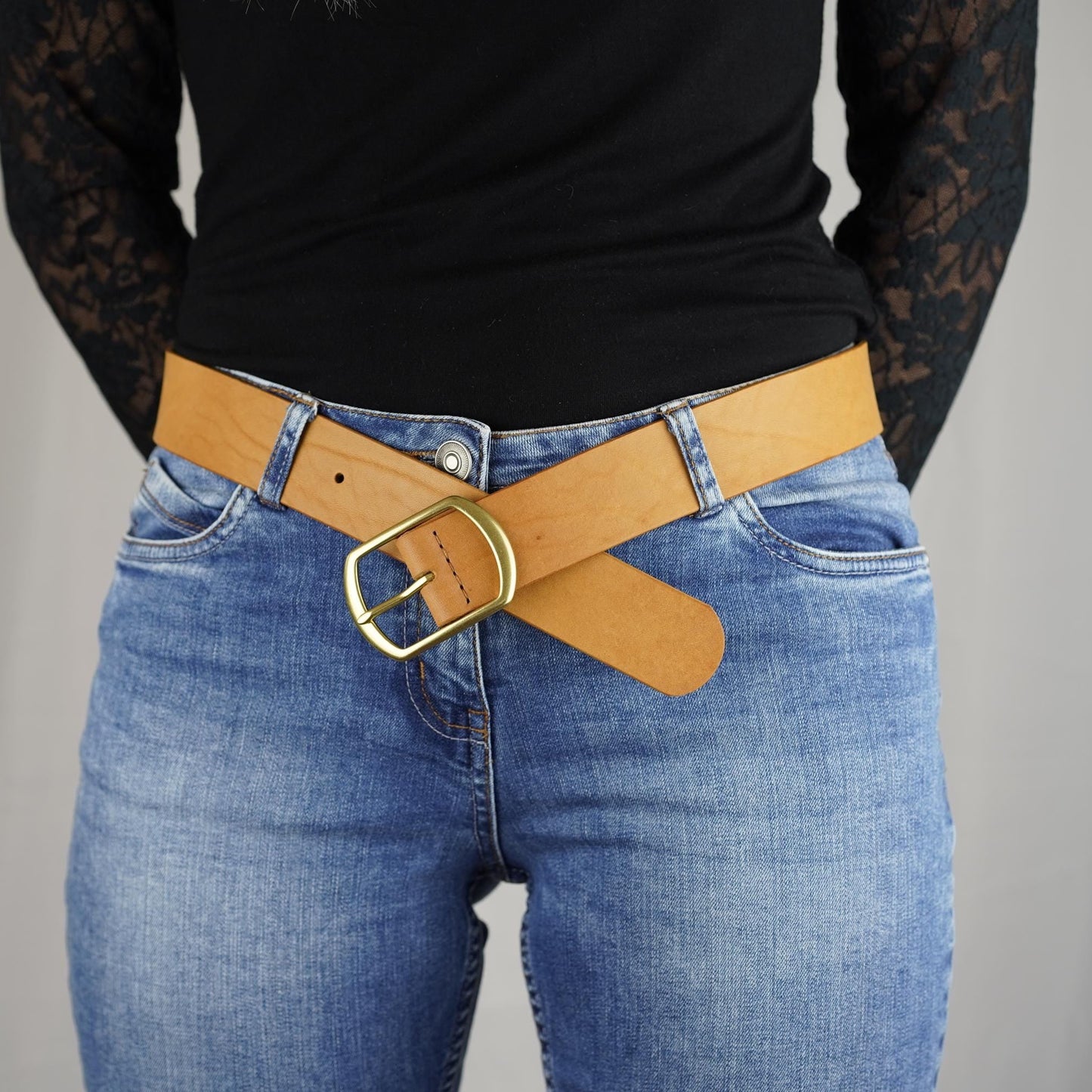 leather belt Handmade vegetable tanned Italian leather Polished Brass Buckle