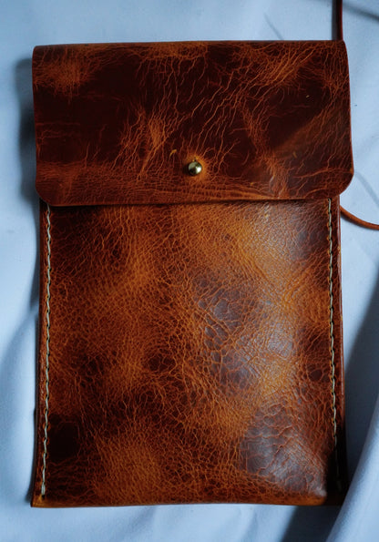 Leder Handytasche Crossbody – Universalpassend für alle Smartphones