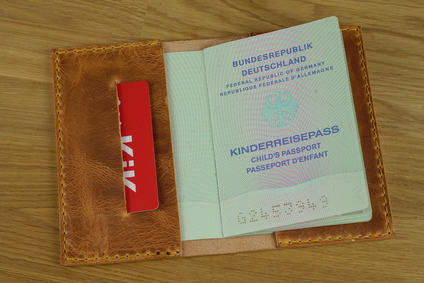 All-in-One-Lederetui: Passhülle, Feldnotizen-Cover & Brieftasche | Handmade Geschenkidee für den Sohn