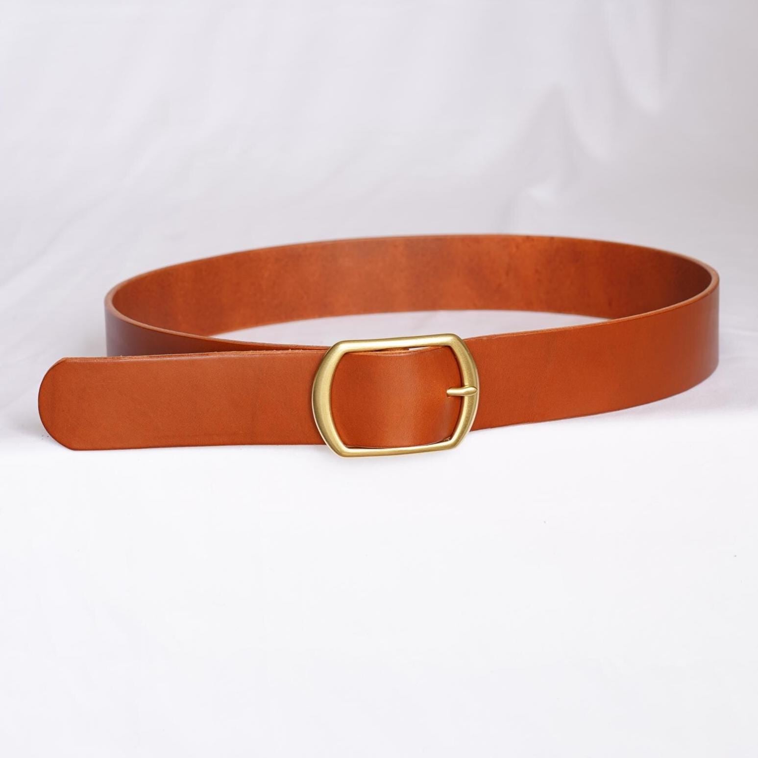 leather belt Handmade vegetable tanned Italian leather Polished Brass Buckle
