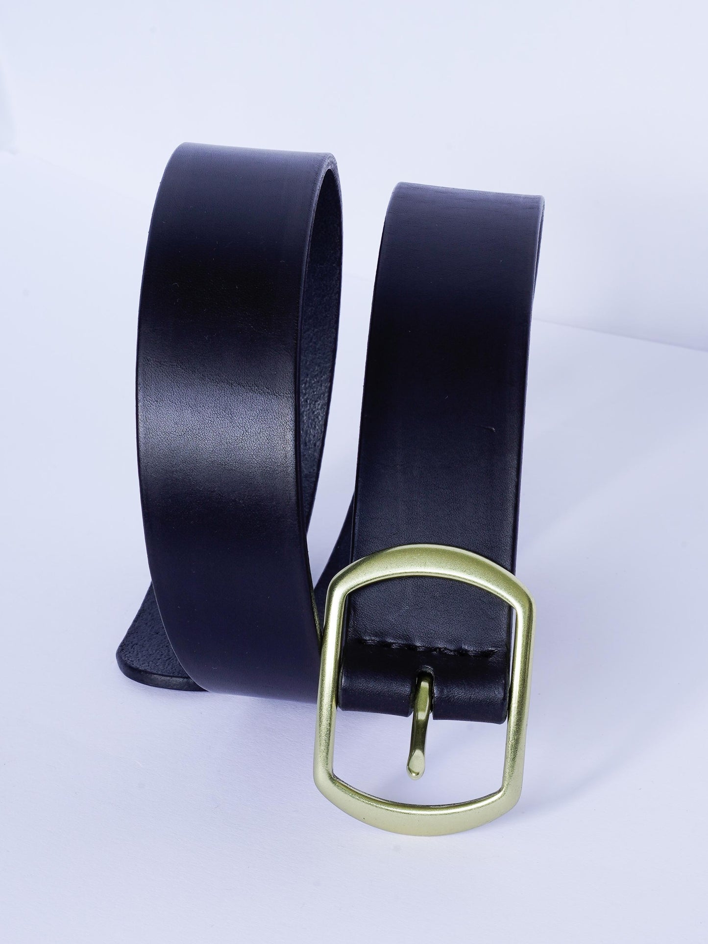 custom-made leather belt from vegetable-tanned Tuscan leather | Handcrafted Women belt | Made in Germany | Leather of Italian quality