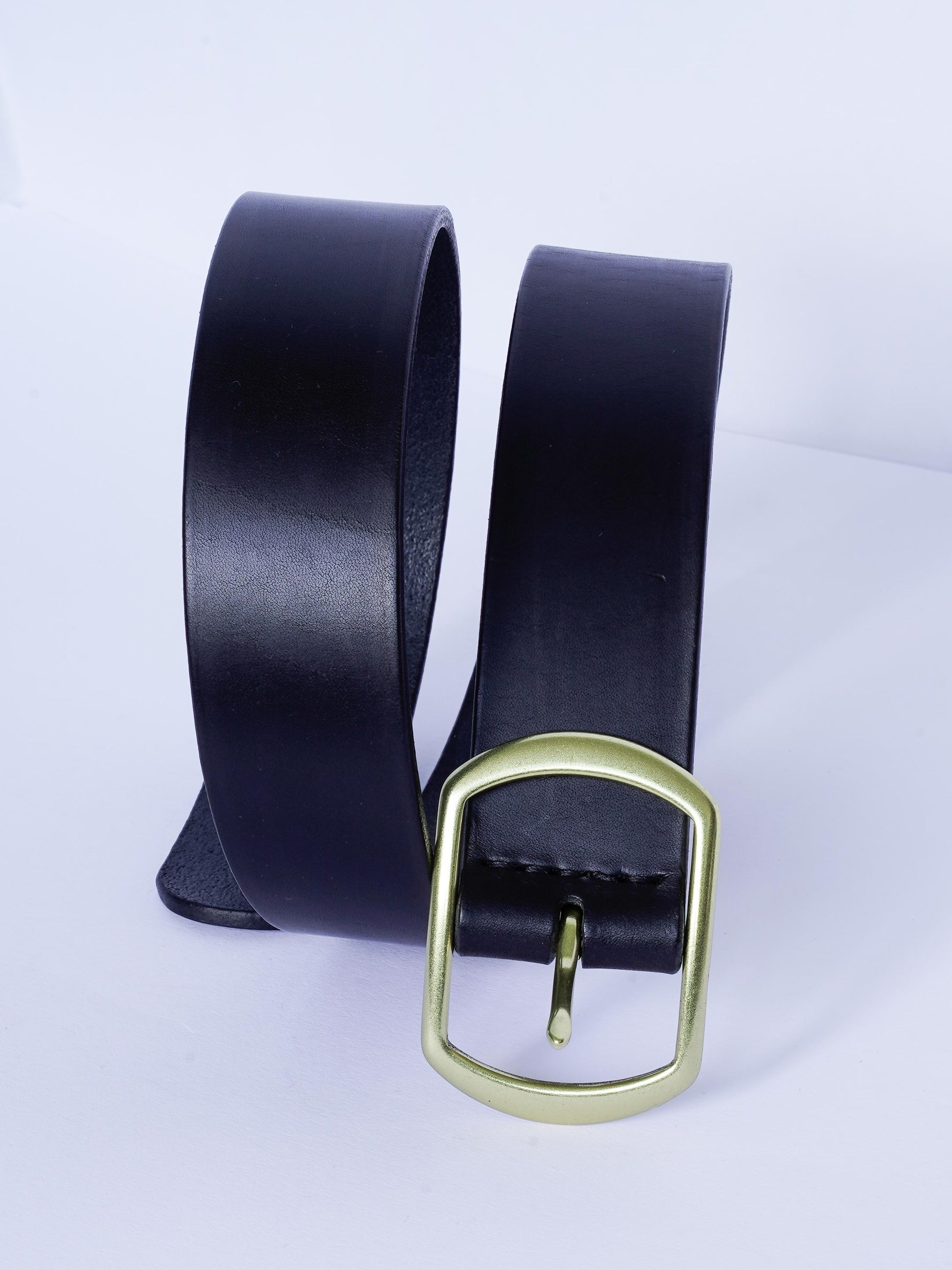 custom-made leather belt from vegetable-tanned Tuscan leather | Handcrafted Women belt | Made in Germany | Leather of Italian quality