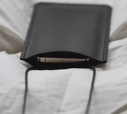 Lederhandytasche Handyhülle aus Leder Smartphone Ledertasche. Mini crossbodybag aus Leder